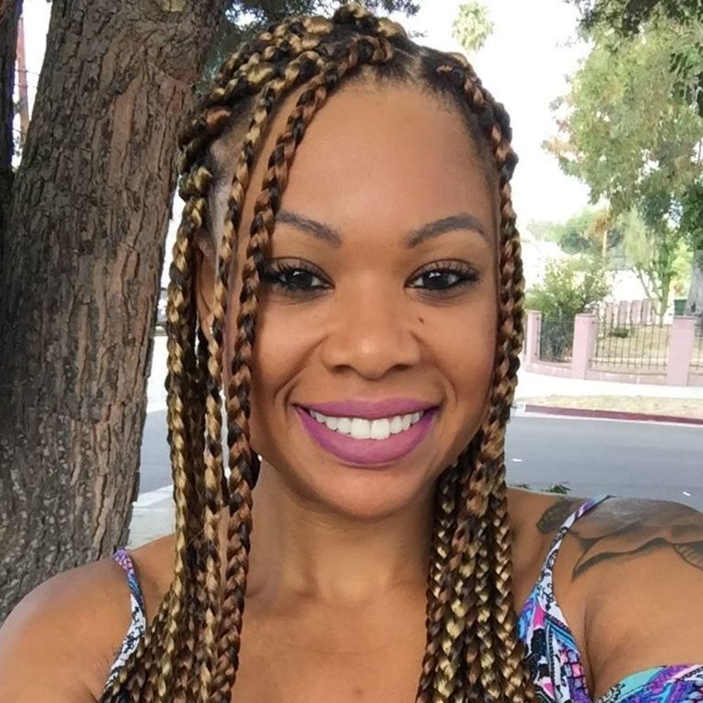 Meet your Posher, Tenesha